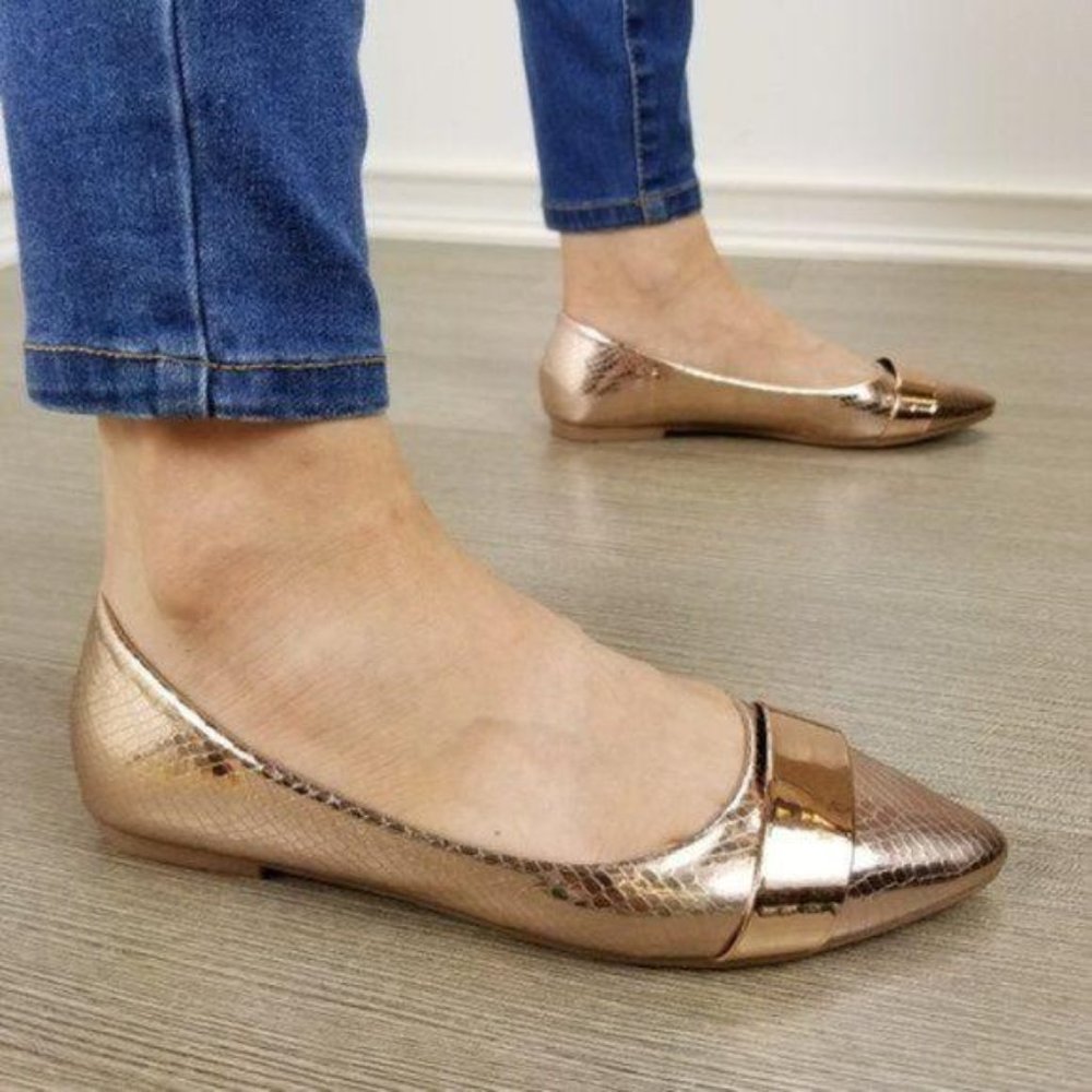 Rode Gold Pointy Toe Slip On Flats - Picture 6 of 7